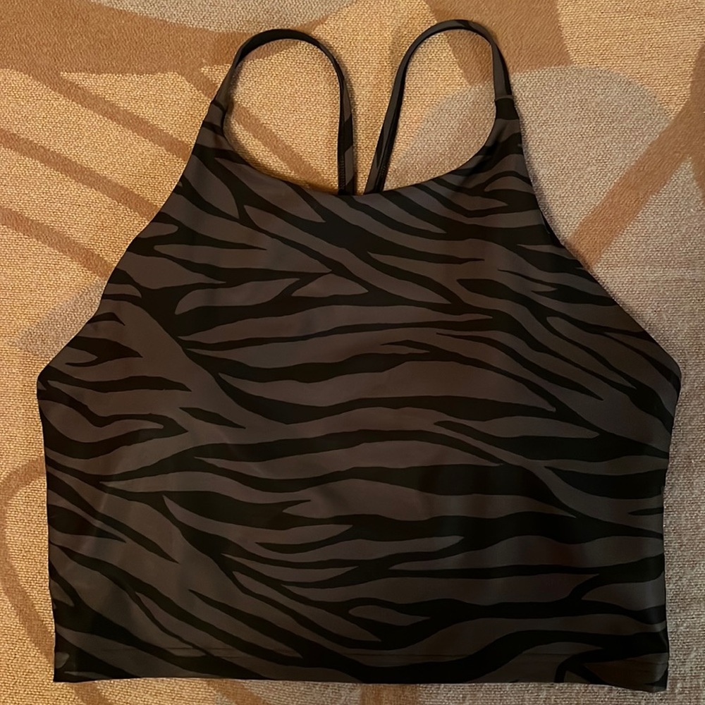 EUC Old Navy D/DD tank top, L